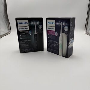 Philips Sonicare 5100 Toothbrush Set - Black and White